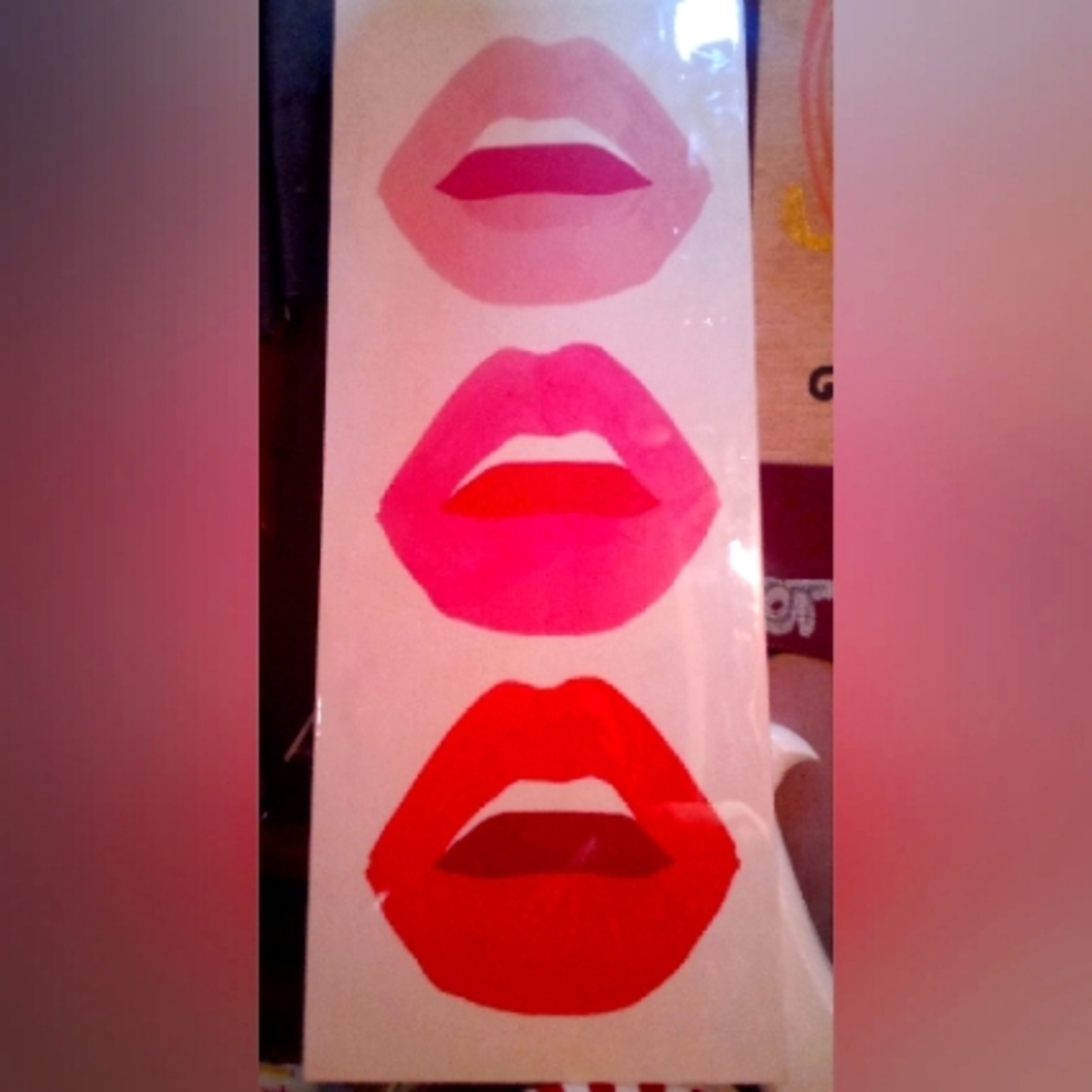 Red lips 2